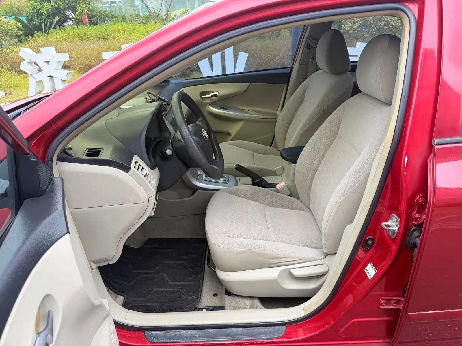 Photo 11 - Toyota Corolla