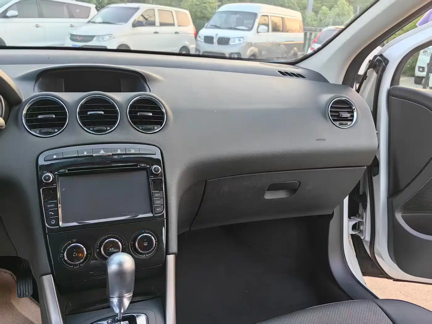 Peugeot 408 2013 2.0L Automatic Comfort Edition фото 8