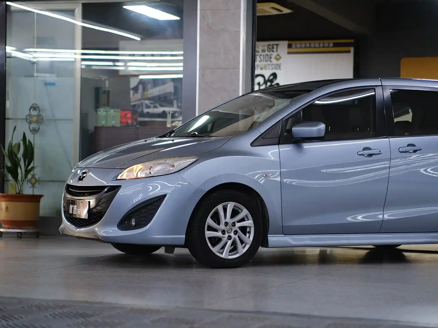 Mazda Mazda5 2012 2011 2.0L Automatic Comfort