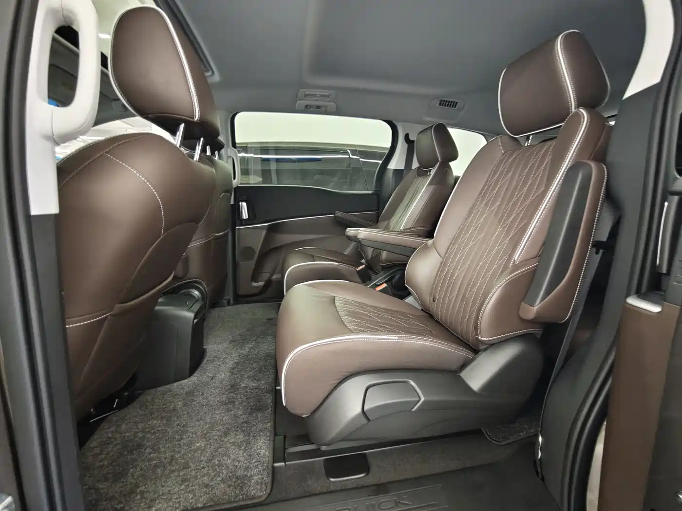Buick GL8 2022 Land Business Class 652T Luxury фото 11