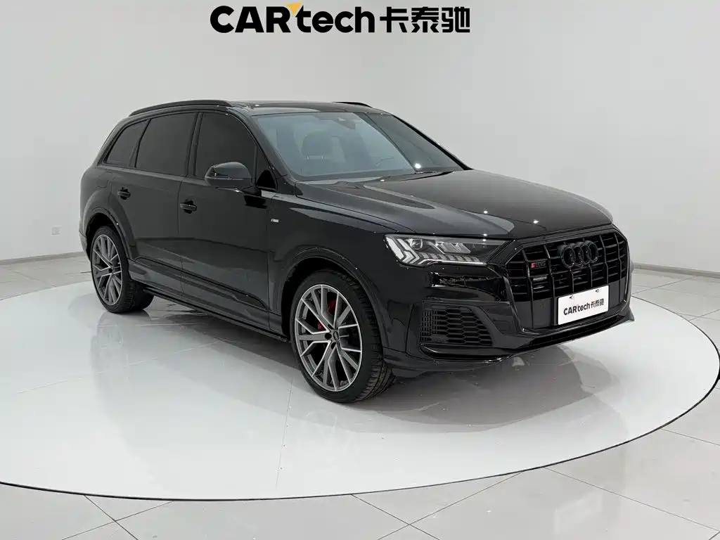 Фото 2 - Audi Q7