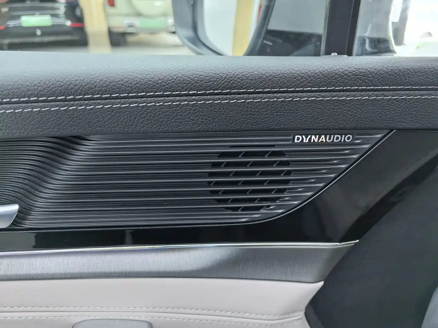 BYD Tang New Energy 2025 DM-i 115KM Flagship фото 11