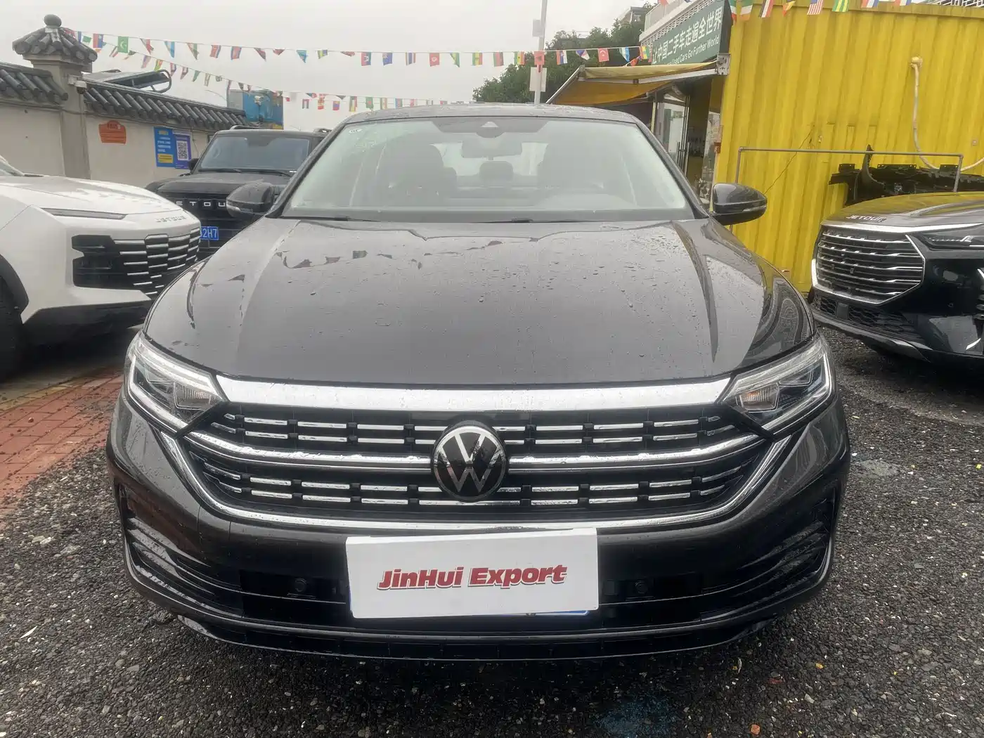 Volkswagen Sagitar 2024 300TSI DSG Surpass Edition фото 2