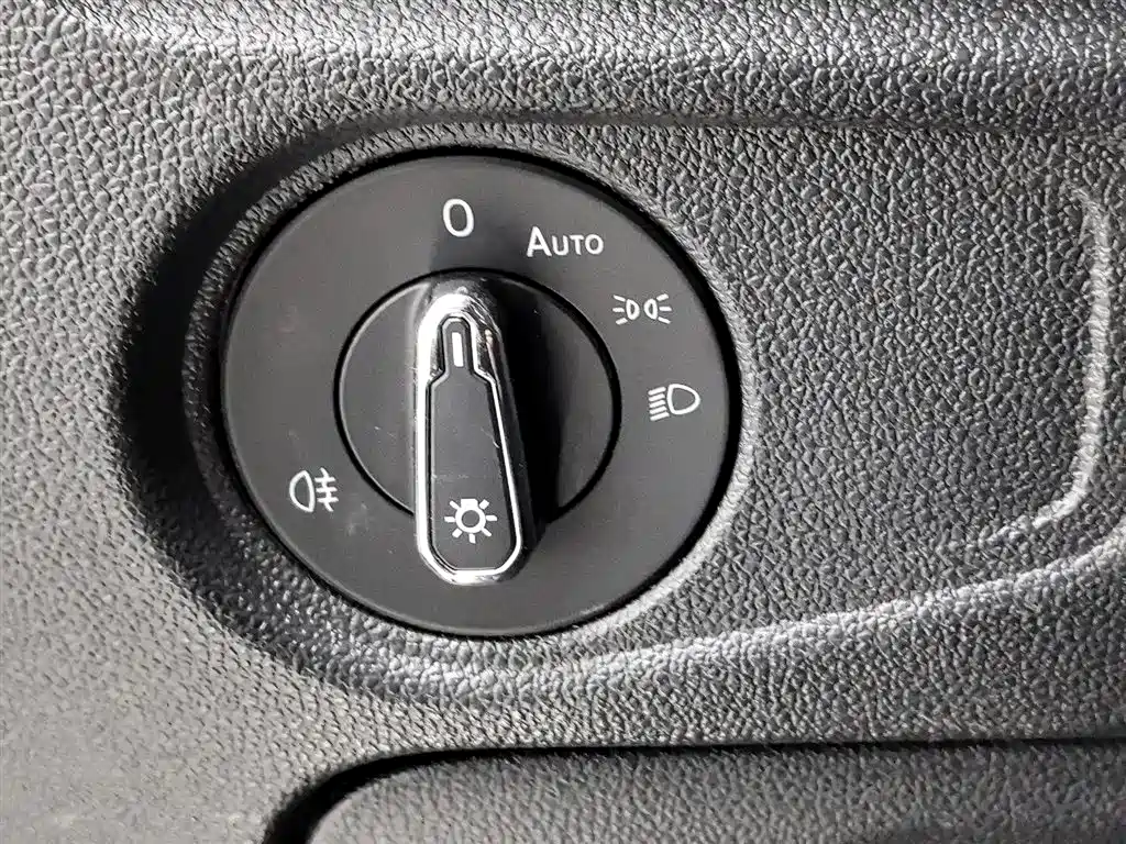 Volkswagen Passat 2021 Model 280TSI Elite Edition фото 21
