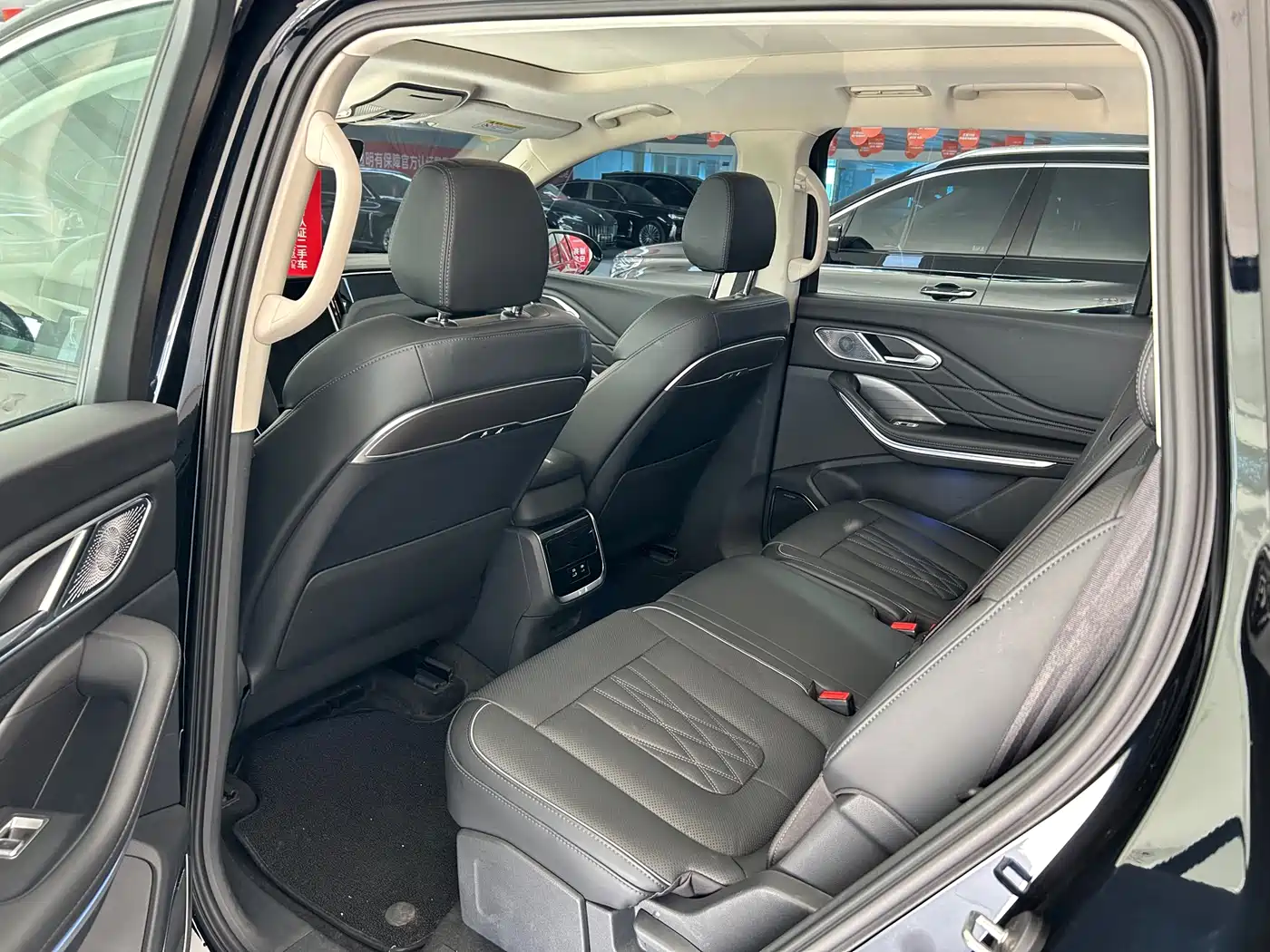 Hongqi HS7 PHEV 2024 2.0T PHEV AWD Qichang Edition 7-seater фото 5