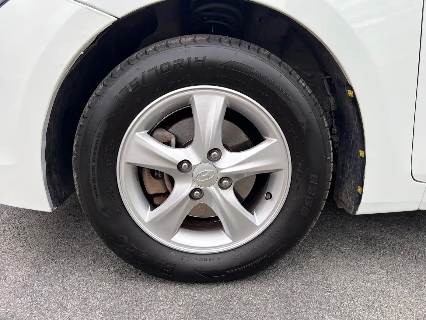Hyundai Reina 2014 Model 1.4L Automatic GLX фото 20