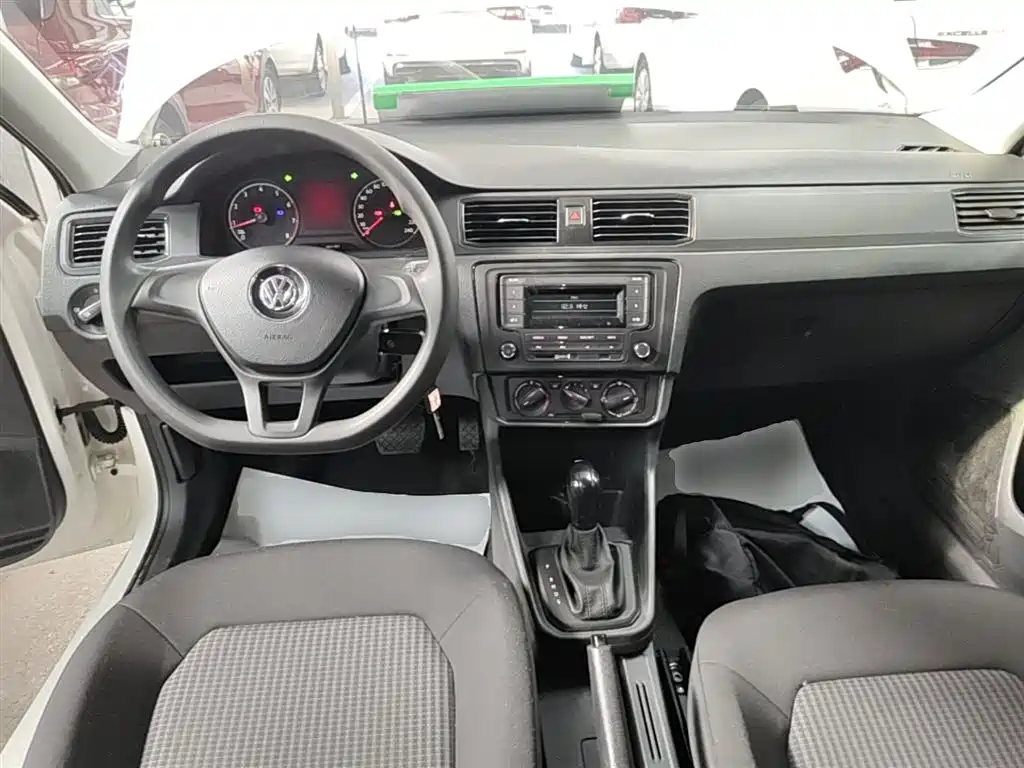 Volkswagen Santana 2016 1.6L Automatic Trend Edition фото 10
