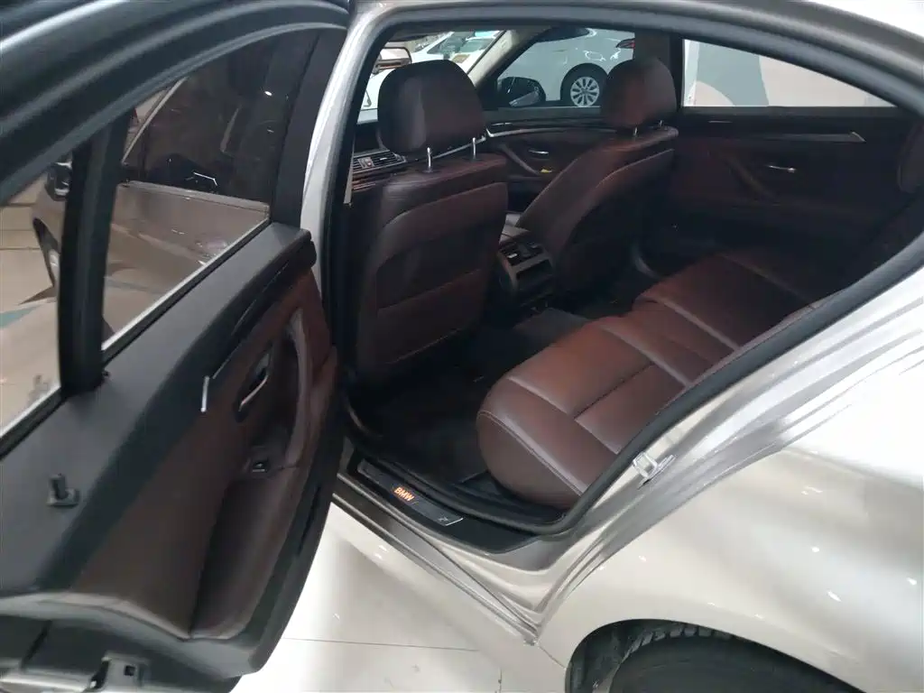 BMW 5 Series 2014 525Li Luxury Design Package фото 13