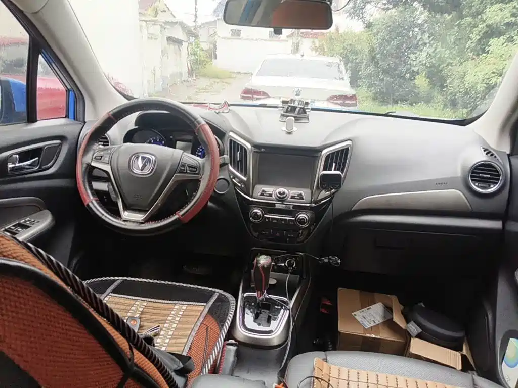 Changan CS15 2016 2016 1.5L Automatic Fashion
