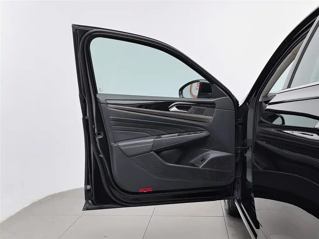 Volkswagen Passat 2021 Model 280TSI Elite Edition фото 8