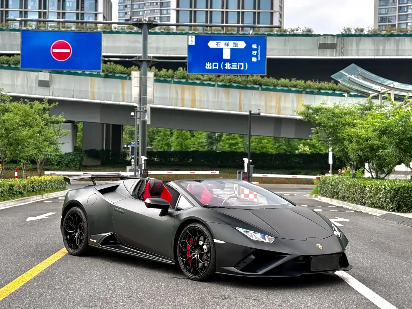 Lamborghini Huracán 2020 Huracán EVO RWD Spyder фото 2