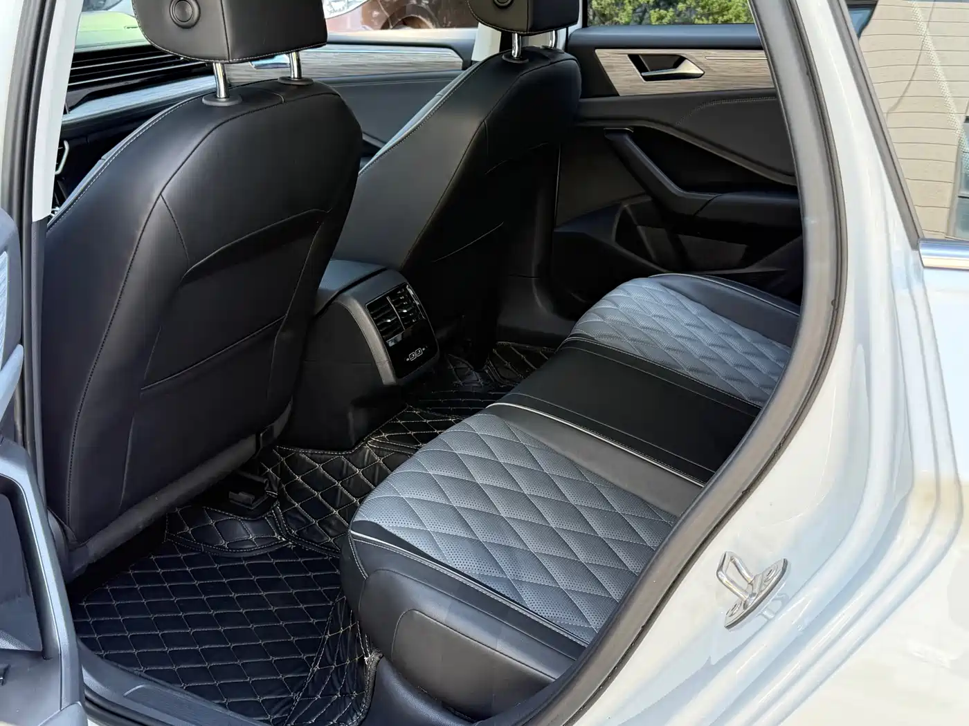 Volkswagen Sagitar, миниатюра 8