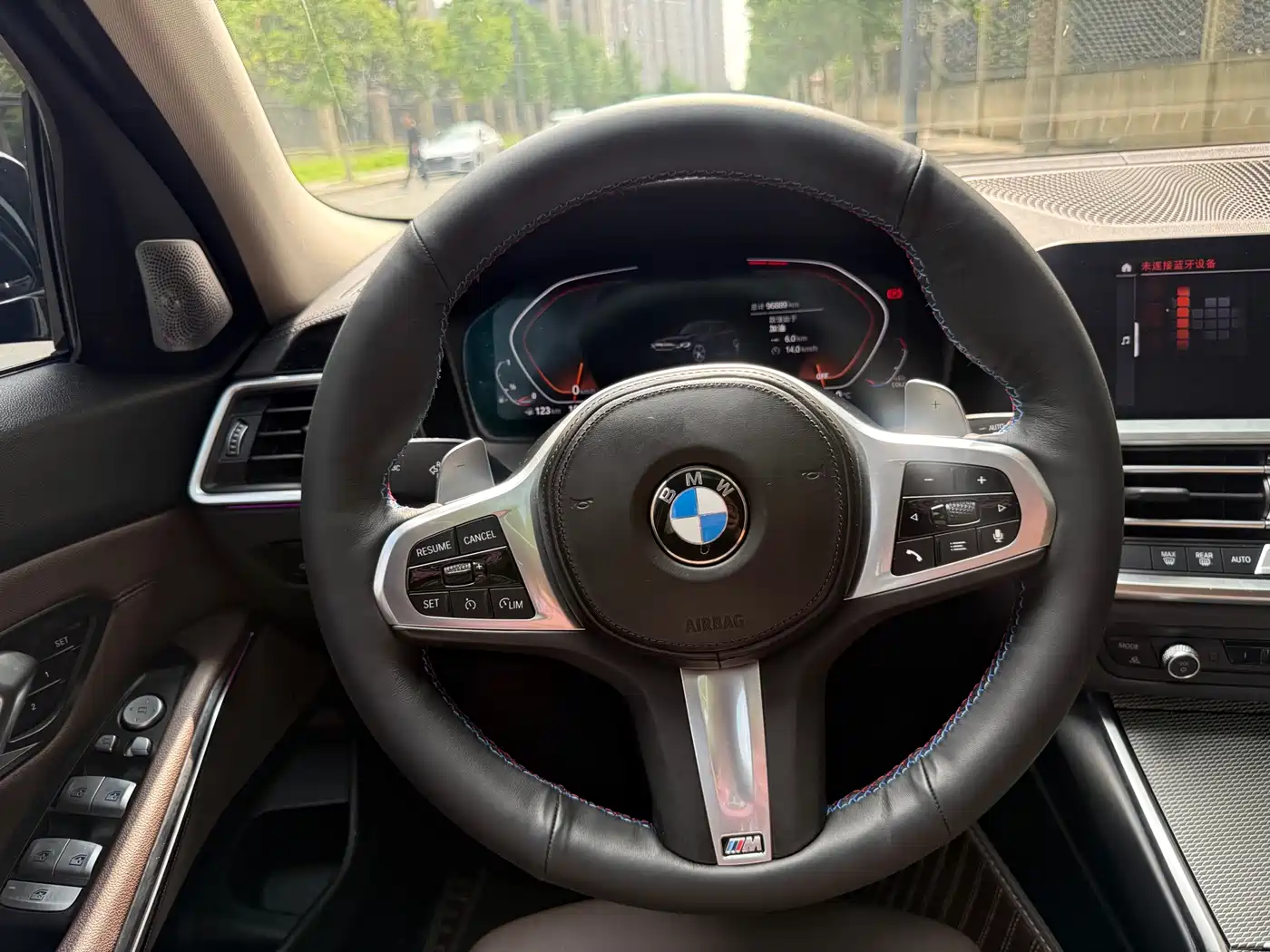 BMW 3 Series 2021 325i M Sport Night Edition фото 12