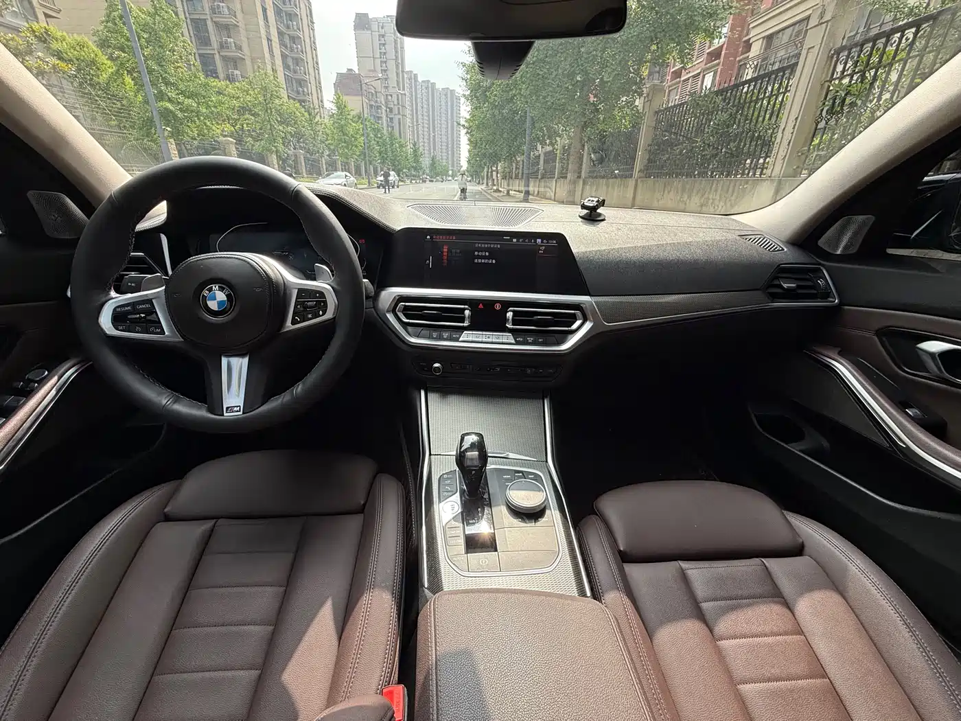 BMW 3 Series 2021 325i M Sport Night Edition фото 10