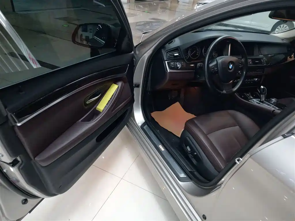 BMW 5 Series 2014 525Li Luxury Design Package фото 11