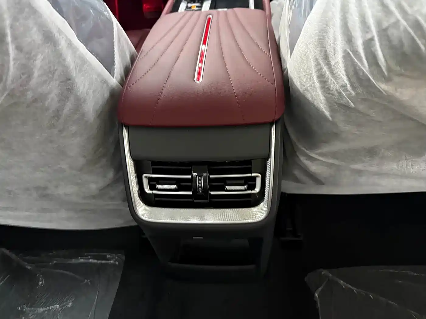 Hongqi H5 2025 1.5T HEV Qiyun 500,000 Units Commemorative Edition фото 15
