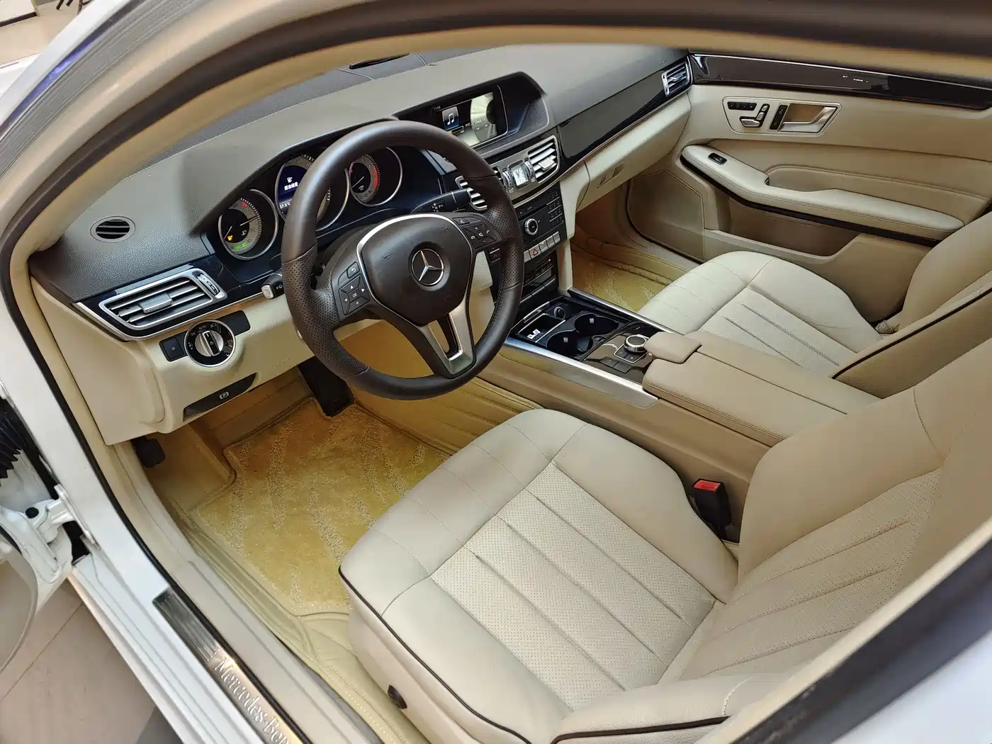 Mercedes-Benz E-Class 2015 Facelift E 260 L Sport фото 8