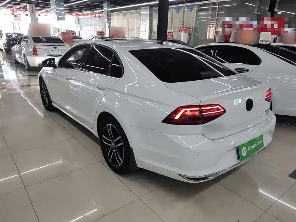 Volkswagen Lamando 2021 280TSI DSG Luxury Phantom Edition фото 5