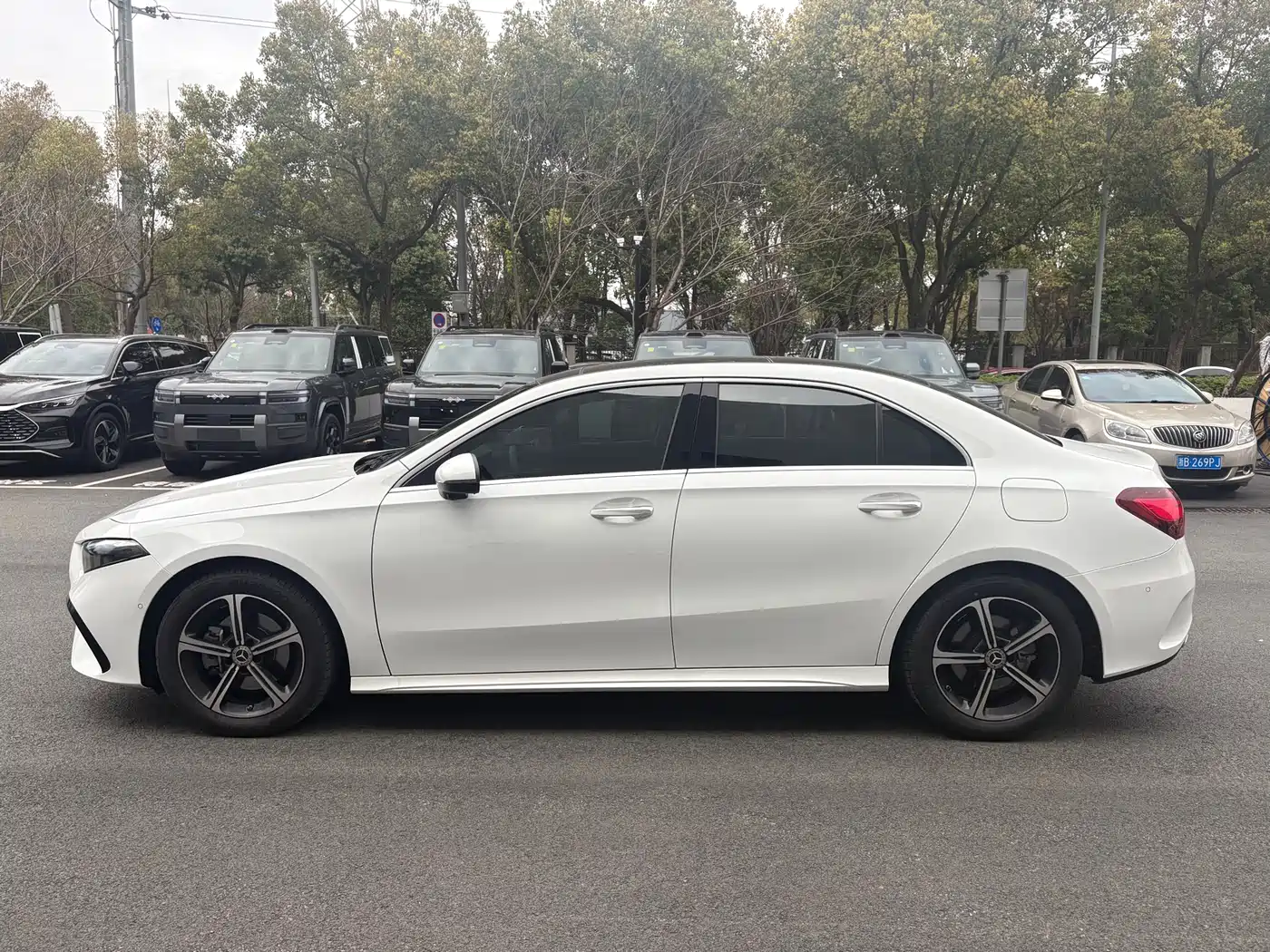 Mercedes-Benz A-Class 2024 A 200 L Sport Edition фото 14
