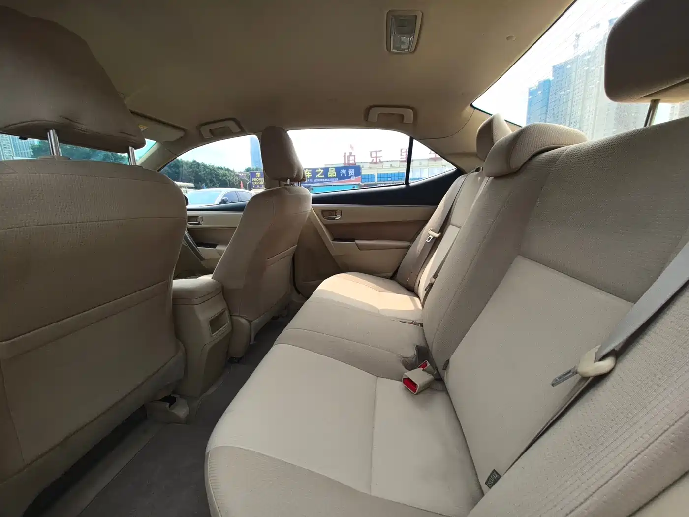 Toyota Corolla 2014 1.6L CVT GL фото 8