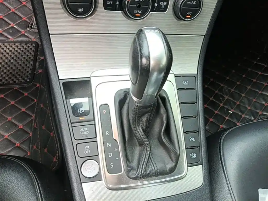 Volkswagen Magotan 2015 1.8TSI Premium фото 14
