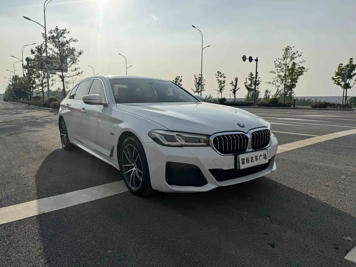 BMW 5 Series New Energy 2021 535Le M Sport Package фото 2