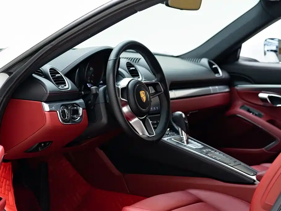 Porsche 718 2018 Cayman 2.0T фото 8