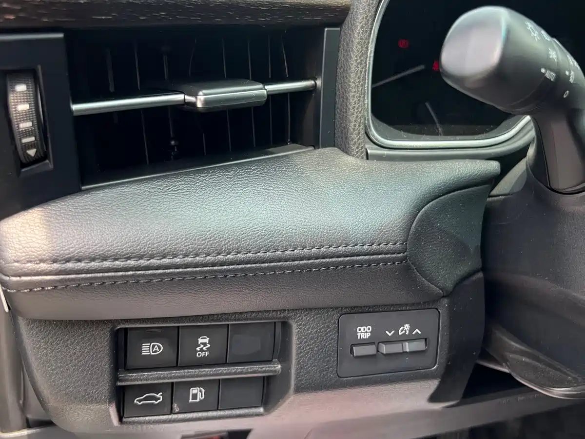 Toyota Avalon 2021 2.5L Luxury Edition фото 17
