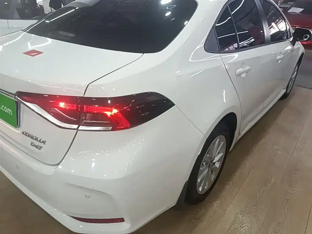 Toyota Corolla 2021 1.2T S-CVT Elite PLUS Edition фото 7