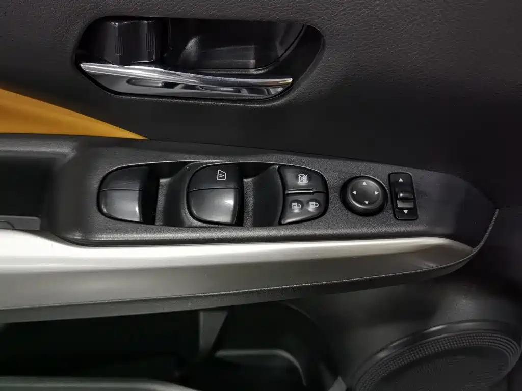 Photo 9 - Nissan Kicks
