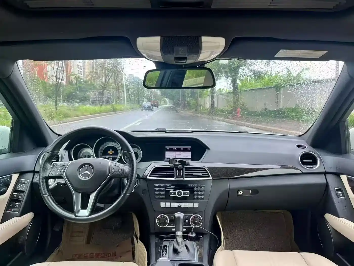 Mercedes-Benz C-Class 2013 C 260 CGI Elegance фото 9