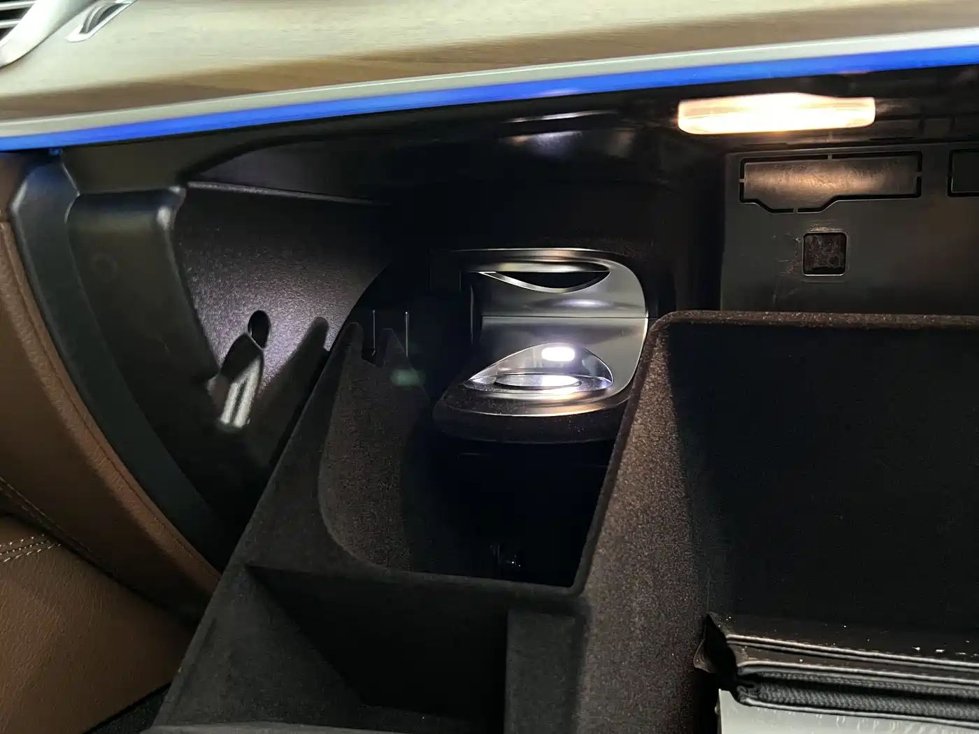 Mercedes-Benz GLS 2024 Model GLS 450 4MATIC Luxury фото 6