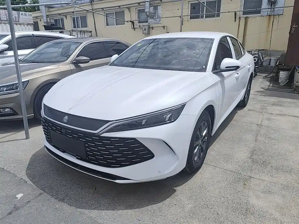 BYD Qin L 2026 DM-i 128KM Progressive фото 2