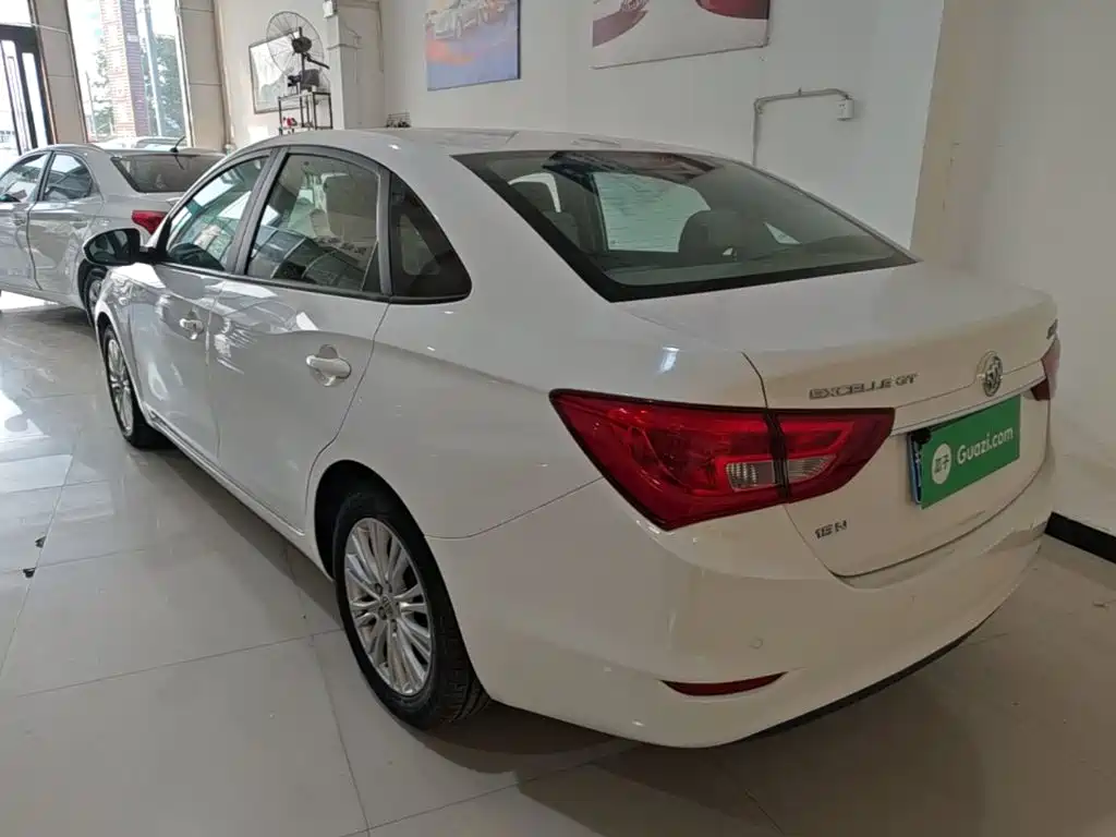 Фото 5 - Buick Excelle