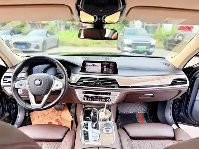 BMW 7 Series 2019 740Li Leading Luxury Package — фото 4