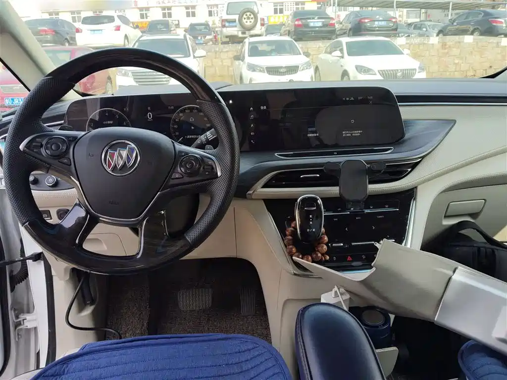 BUICK GL8