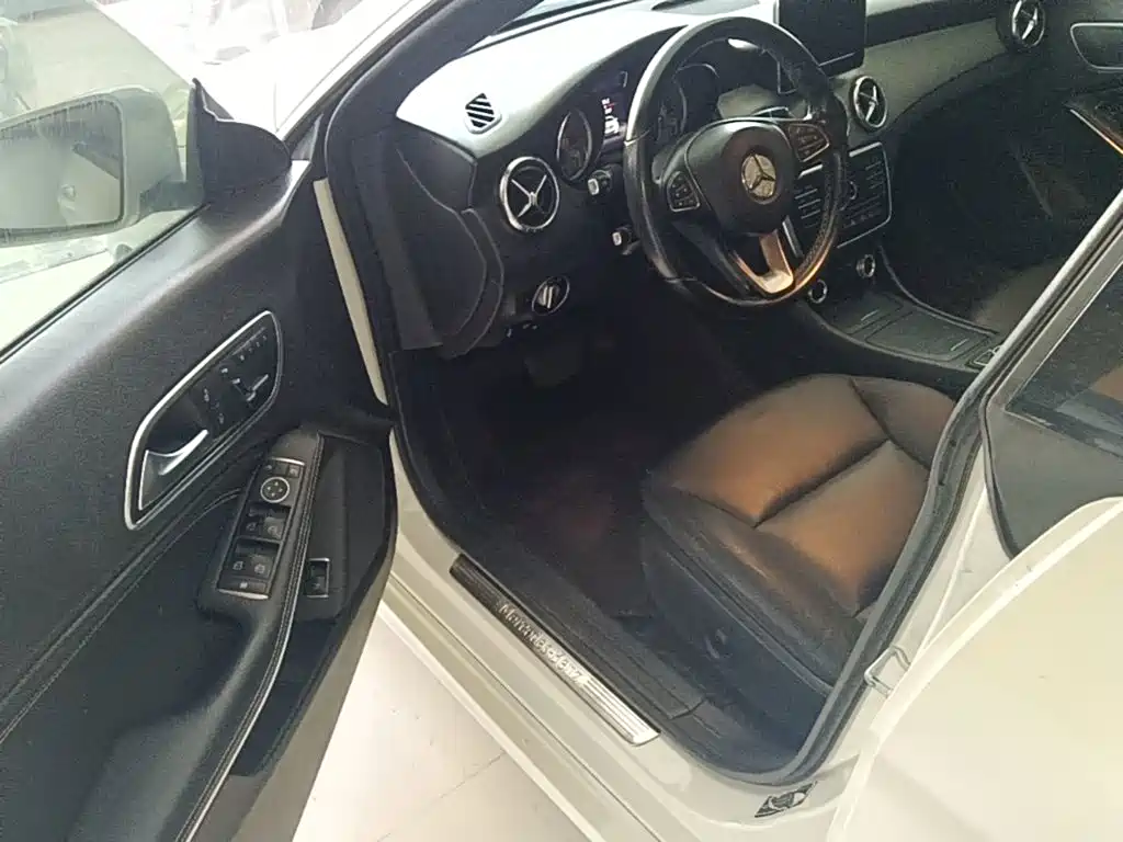 Mercedes-Benz CLA (Import) 2015 2015 CLA 200
