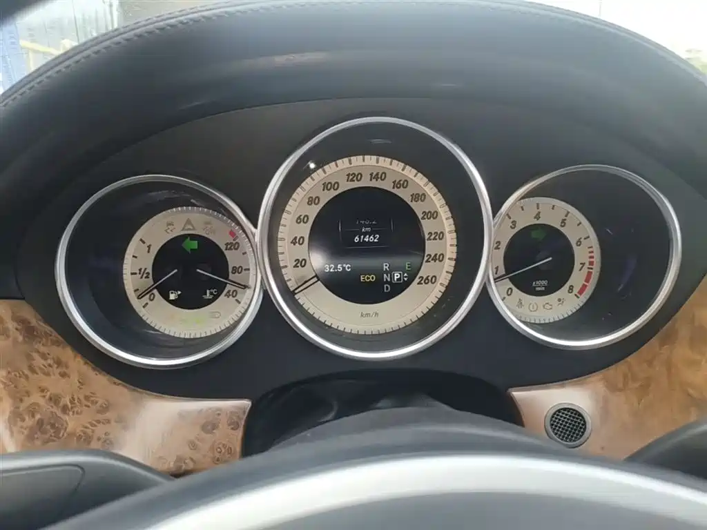 Mercedes-Benz CLS 2012 CLS 300 CGI фото 12