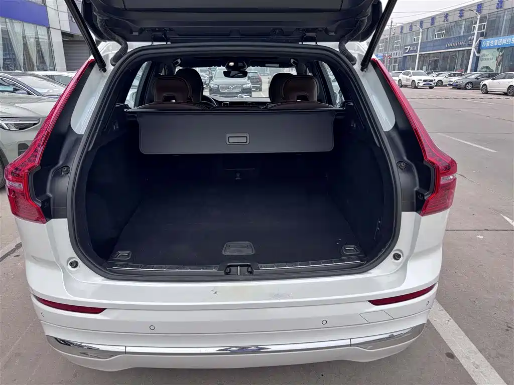 VOLVO XC60 PLUG IN HYBRID