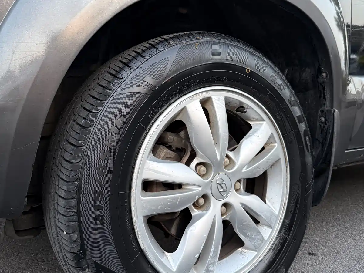 Hyundai Tucson 2009 2.0L Automatic 2WD Sunroof фото 4