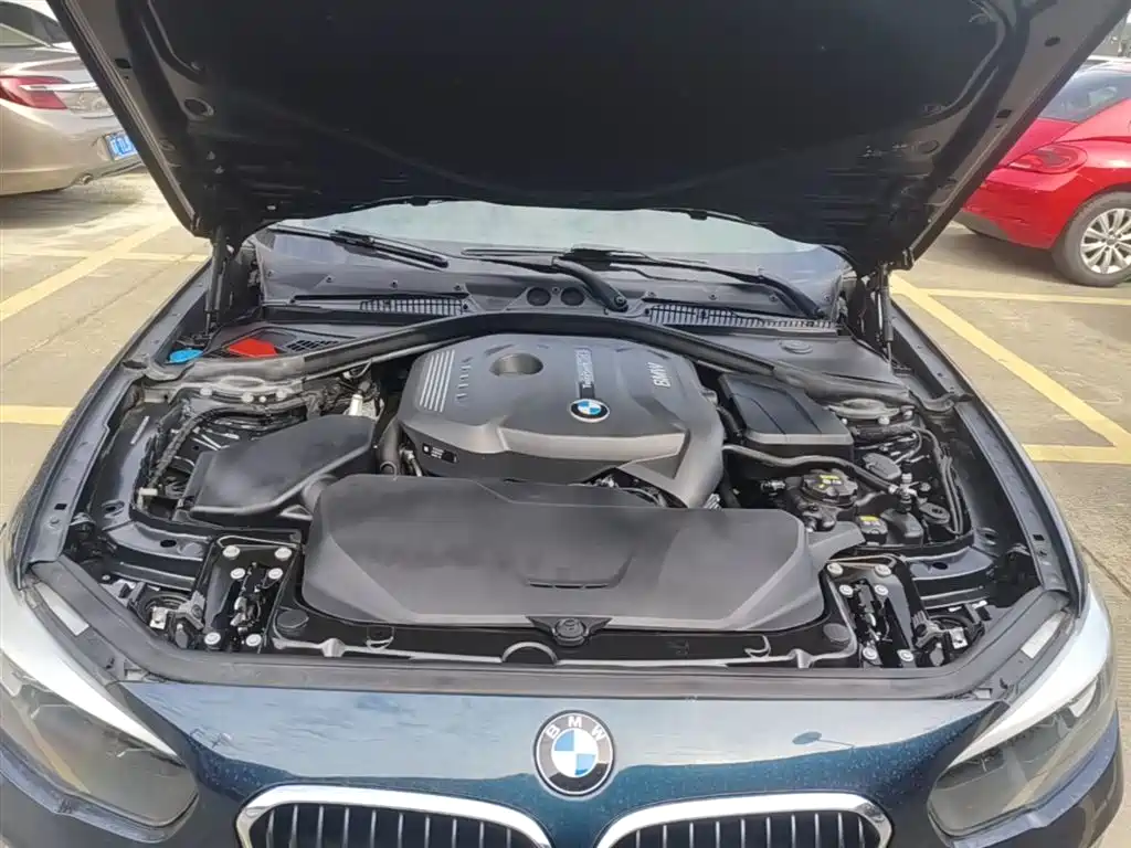 BMW 1 Series (Import) 2016 120i Leading Model фото 20