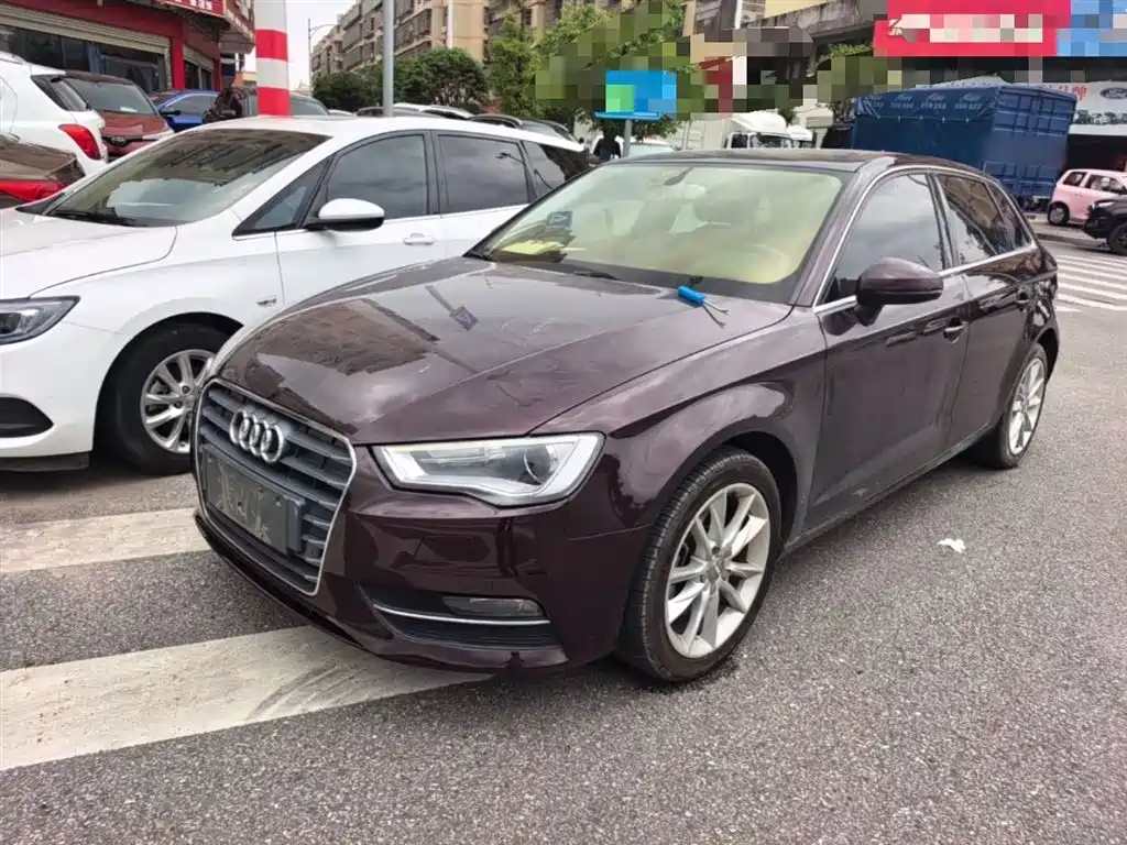 Audi A3 2015 Sportback 40 TFSI Automatic Comfort фото 2