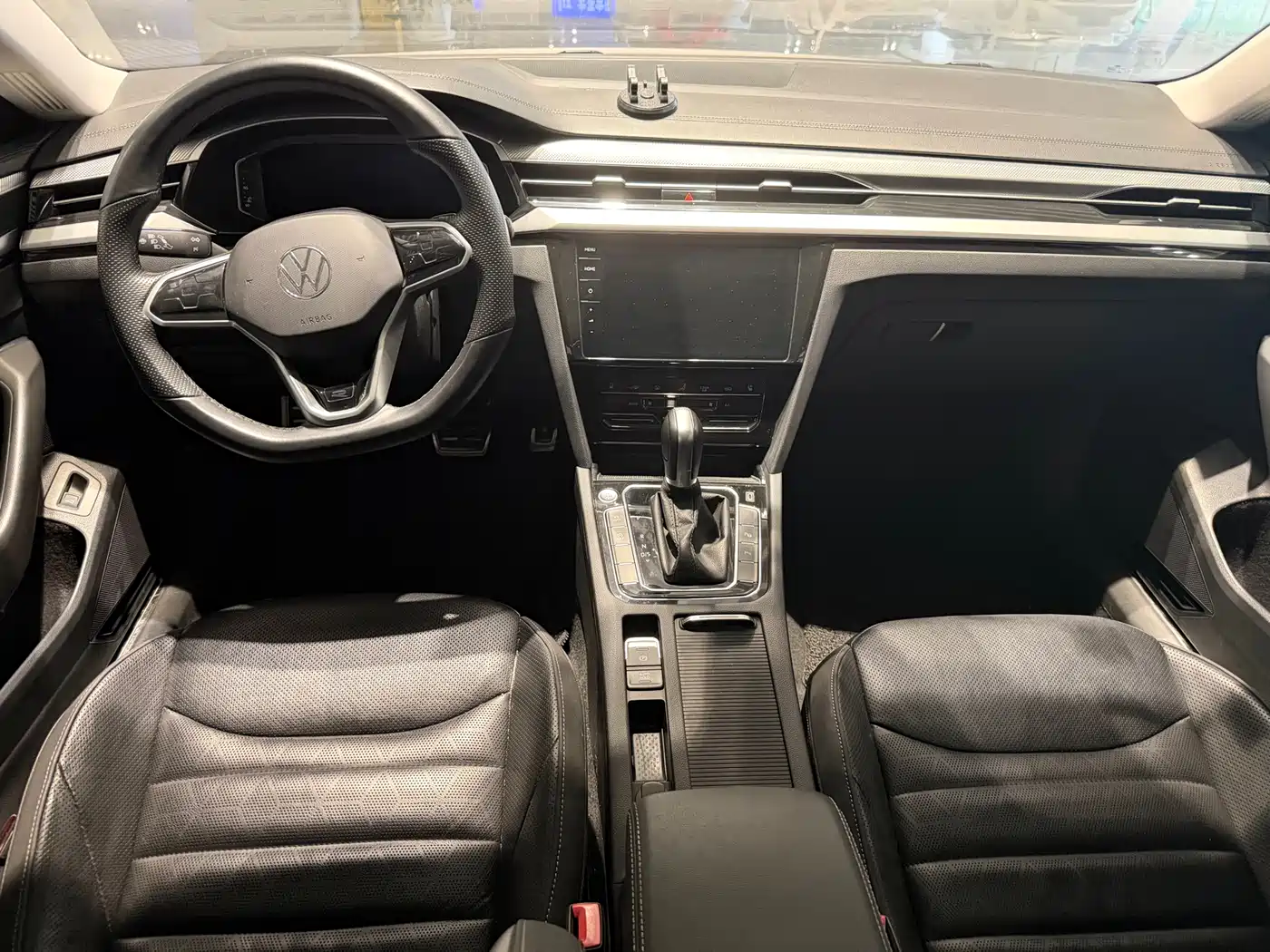 Volkswagen FAW-Volkswagen CC 2023 380TSI Eye-catching Edition фото 6