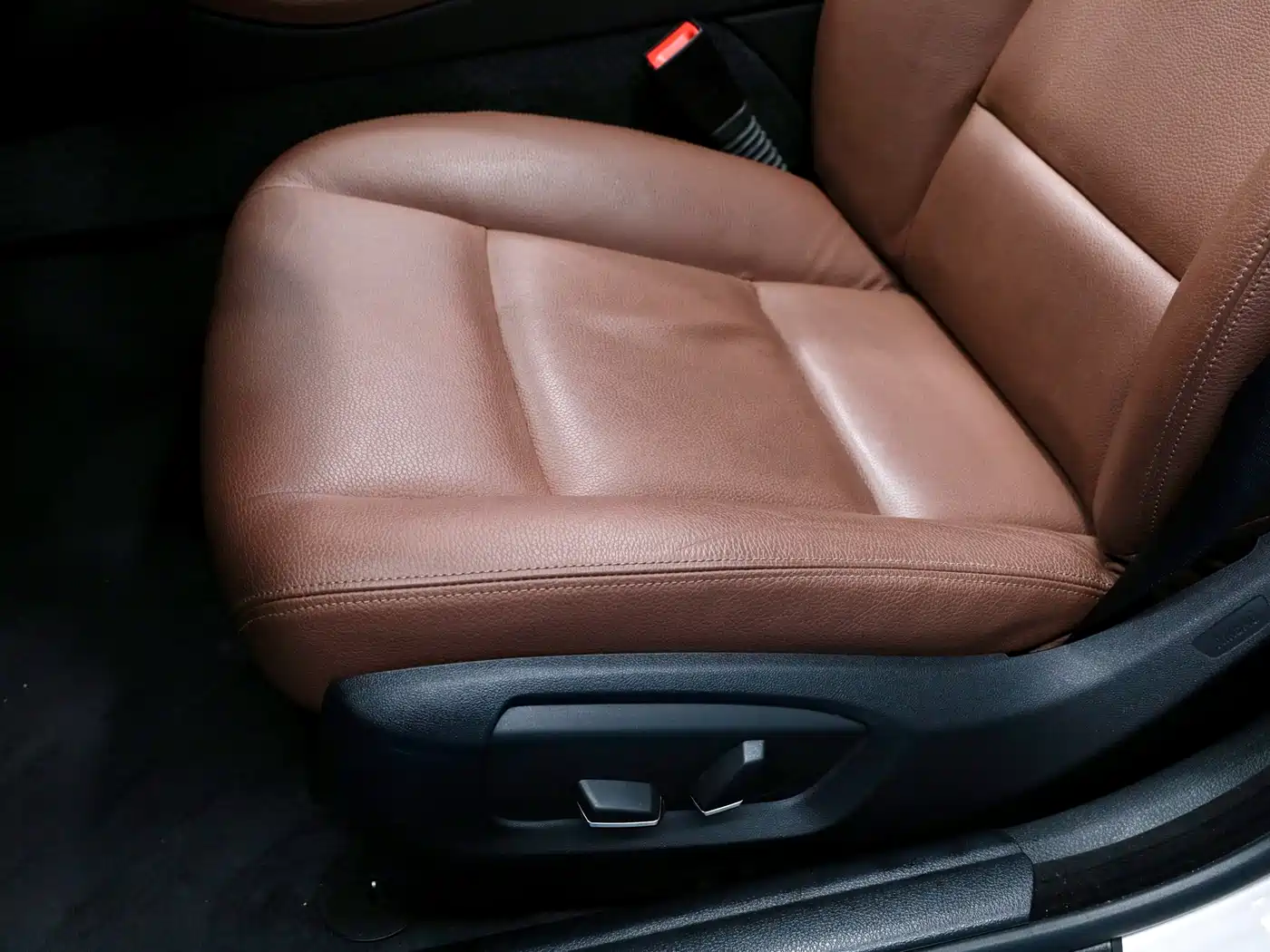 BMW 5 Series (Import) 2014 520i Touring фото 16