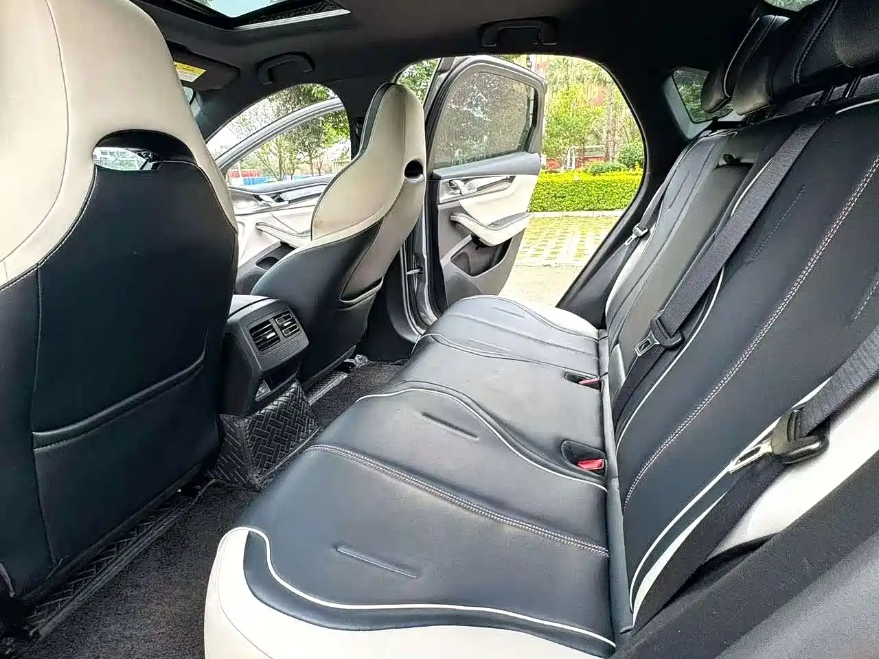 BYD Qin PLUS 2021 DM-i 55KM Flagship фото 8