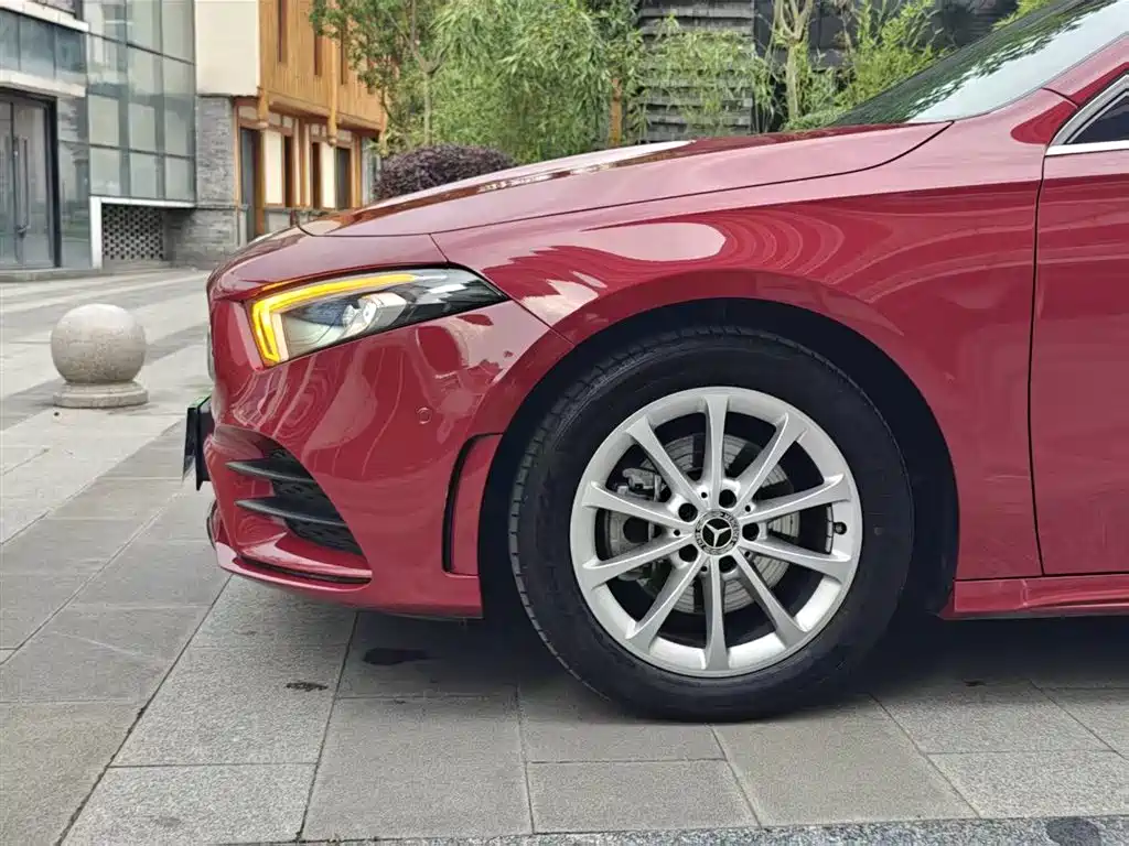 Mercedes-Benz A-Class 2021 A 200 L Sport Sedan Dynamic Type фото 23