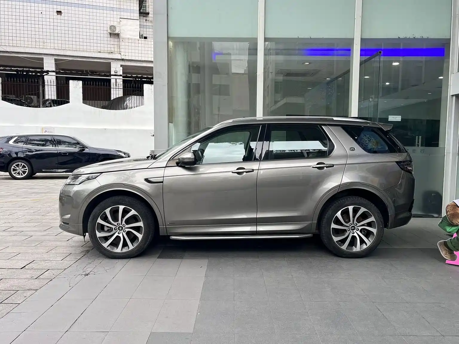 صورة 3 - Land Rover Discovery Sport