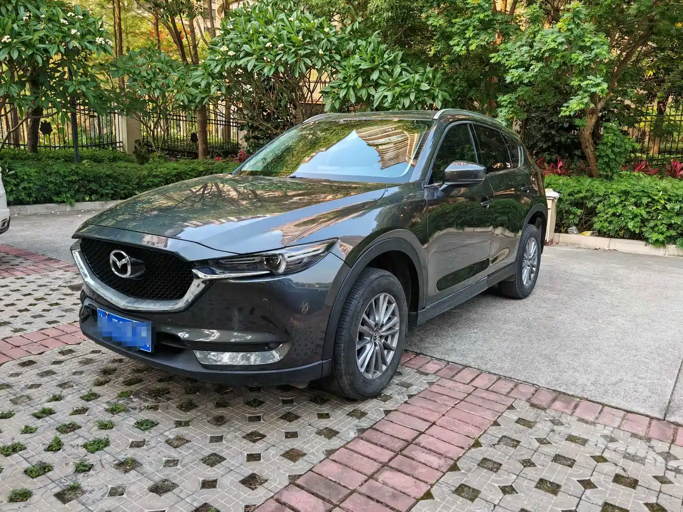 Photo 1 - Mazda CX-5
