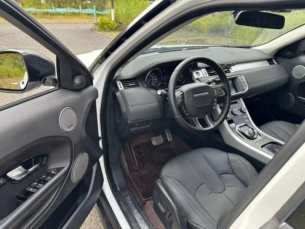Land Rover Range Rover Evoque (Import) 2015 2015 2.0T 5-door Dynamic Edition