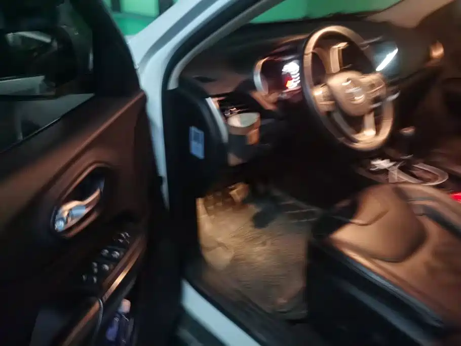 Jeep Cherokee (Import) 2015 2014 2.4L Luxury